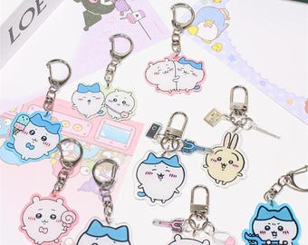 Chiikawa Acryl Schlüsselanhänger – 8×3.5 cm Cartoon Anhänger mit Glocke & Stern Clip | Taschen und Federmäppchen Zubehör