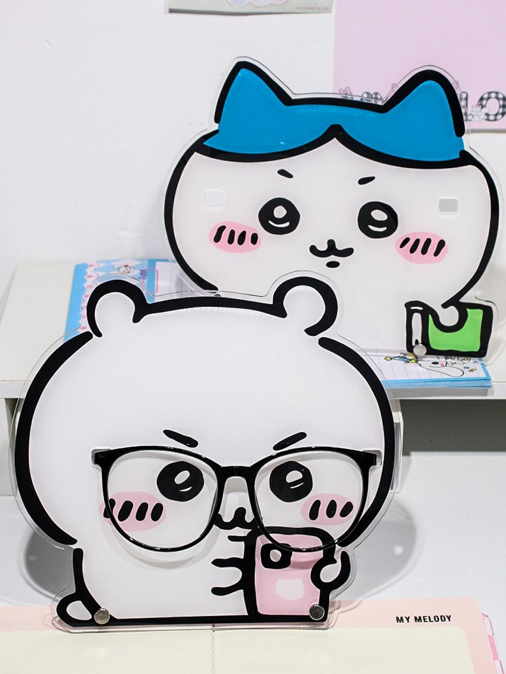 NEU!!! Usagi / Momonga & Cute Chiikawa / Hachiware Acrylbrillenhalterständer - 17,7 x 19,8 cm, Chiikawa-inspirierte Desktopbrillenständer