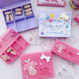 Pastillero, bonito organizador de pastillas, recipiente portátil para medicinas y vitaminas, estuche para aceite de pescado con forma de animal kawaii, adorable soporte para hígado de bacalao, clasificador de joyas