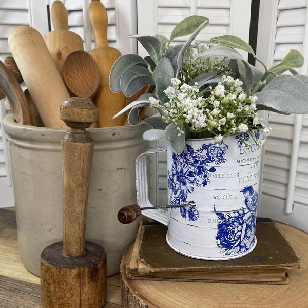 Vintage Bromwell's Flour Metal Sifter White & Blue Kitchen Decor