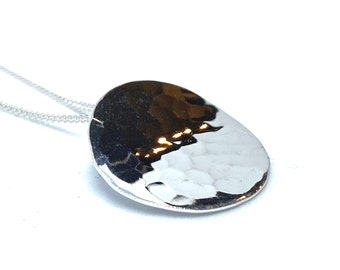 Flat Hammered Circular Shaped 925 Sterling Silver Pendant And Chain