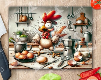 Peut inclure: Une scène de cuisine fantaisiste avec un poulet de dessin animé aux yeux écarquillés et une expression surprise. L'image comprend des œufs, une cafetière et d'autres articles de cuisine. L'arrière-plan montre une étagère avec plus d'œufs et d'ustensiles de cuisine.