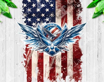 Könnte beinhalten: Eine abgenutzte amerikanische Flagge mit einem blauen und weißen Emblem der US Air Force, das einen Weißkopfseeadler und die Worte "U.S.A.F." zeigt.