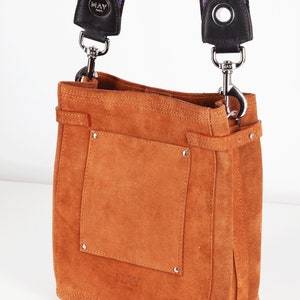 Bucket bag shoulder strap Caramel suede leather Santa Fé Collection image 7