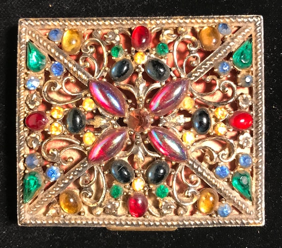Stunning Vintage Compact