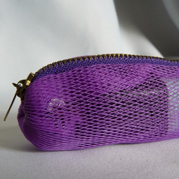 Trousse resille plastique violet