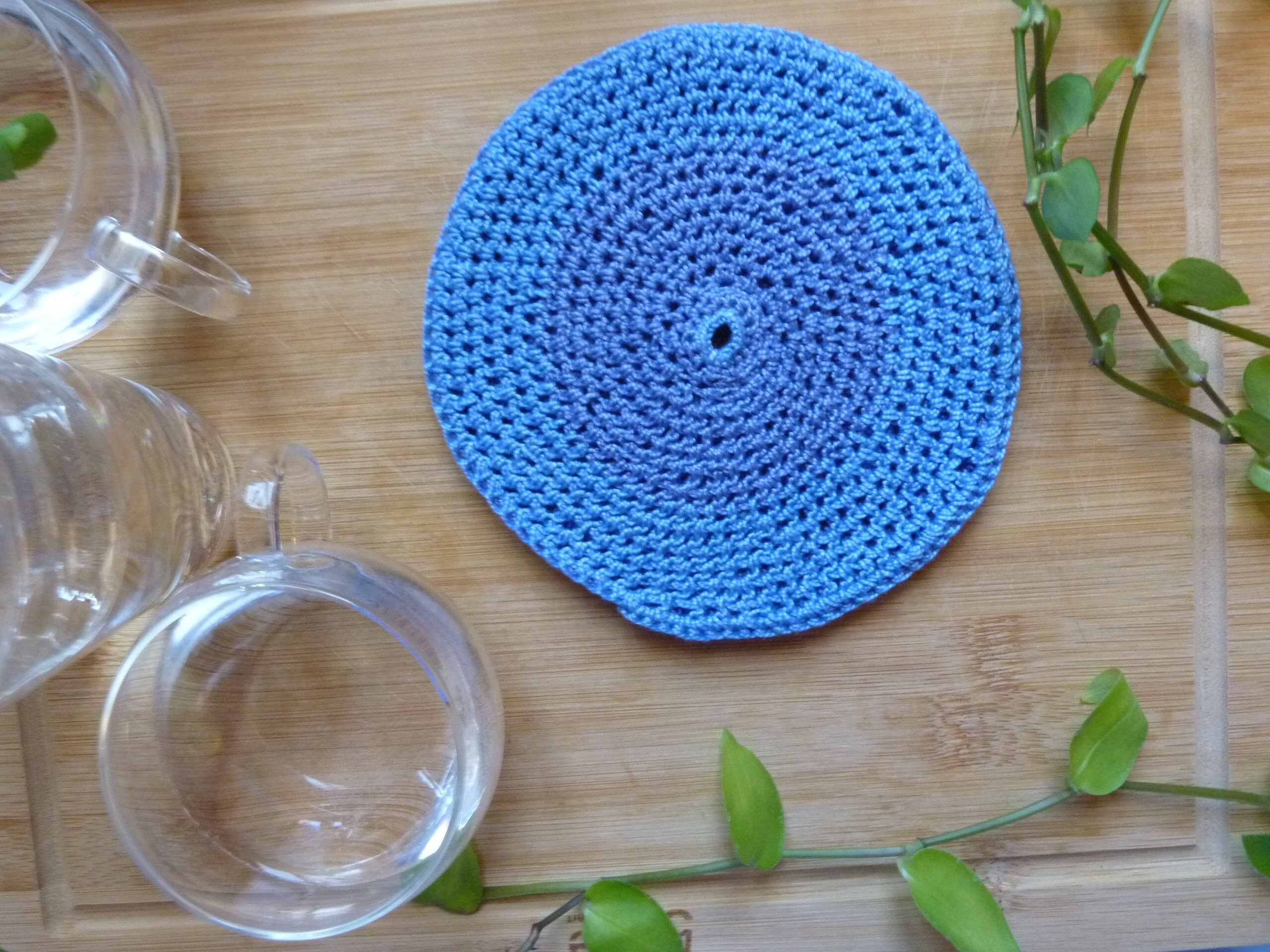 Dessous de Plat ou Maniques Bleues en Crochet