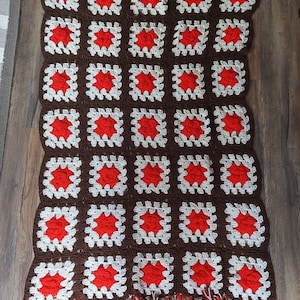 Vintage handmade crochet bedspread / plaid