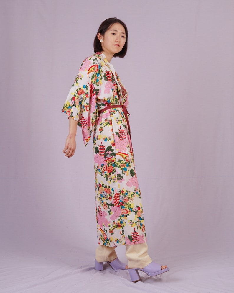 Vintage Kimono with Floral pattern image 4