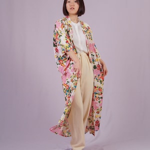 Vintage Kimono with Floral pattern image 1