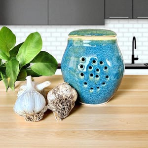 Large Blue Green Ceramic Garlic Keeper – Handmade Stoneware Kitchen Storage Jar with Lid
