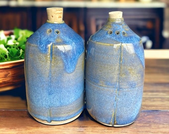 Ceramic salt and pepper shaker set, handmade blue salt and pepper shakers, ceramic spice shakers with cork top, made with stoneware clay.
