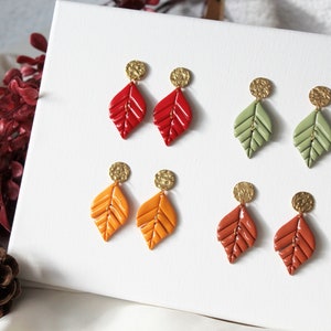 Boucles d’oreilles feuille, boucles d’oreilles d’automne, boucles d’oreilles en argile polymère, boucles d’oreilles en argile, boucles d’oreilles déclaration, automne, inspiré de la nature, botanique, fait à la main, cadeau