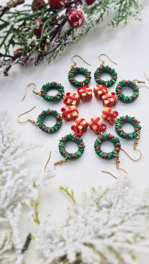 Christmas Clay Earrings Christmas Earrings Wreath Earrings Gift Polymer Clay Earrings Holiday Earrings Winter Earrings Handmade gifts Etsy Canada