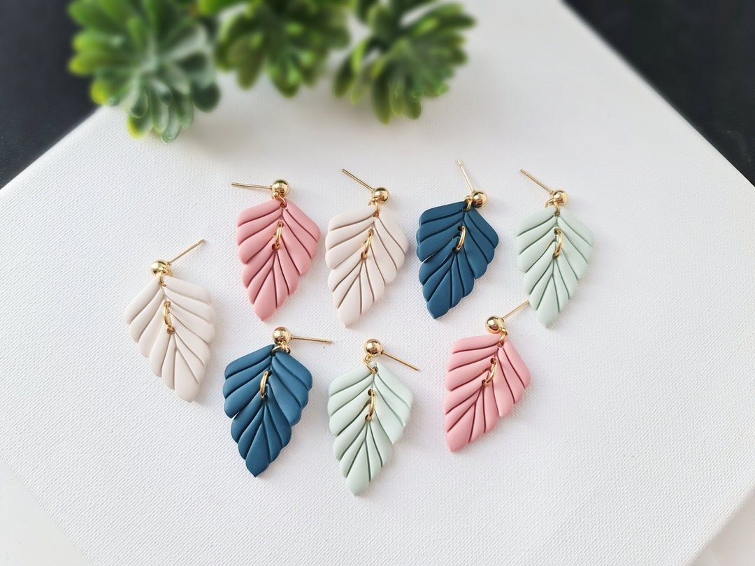 アクセサリー mame Botanical Leaf Asymmetry Earring mame Botanical Leaf Asymmetry Earring