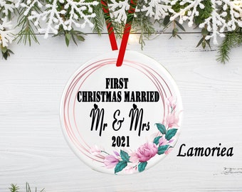 ウェディング ボーブル、結婚初クリスマス オーナメント、パーソナライズされたカップル ボーブル、結婚初クリスマス、結婚カップルへのギフト、記念日オーナメント