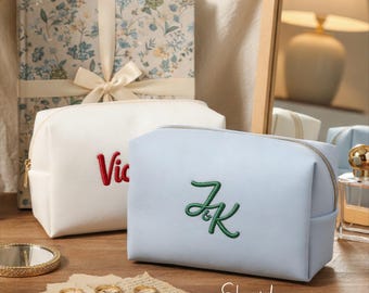 Custom Embroidered Makeup Bag, Personalized Toiletry Bag, Bridesmaid Gift, Wedding Cosmetic Organizer, Bridal Party Gift for Her, Womens Bag