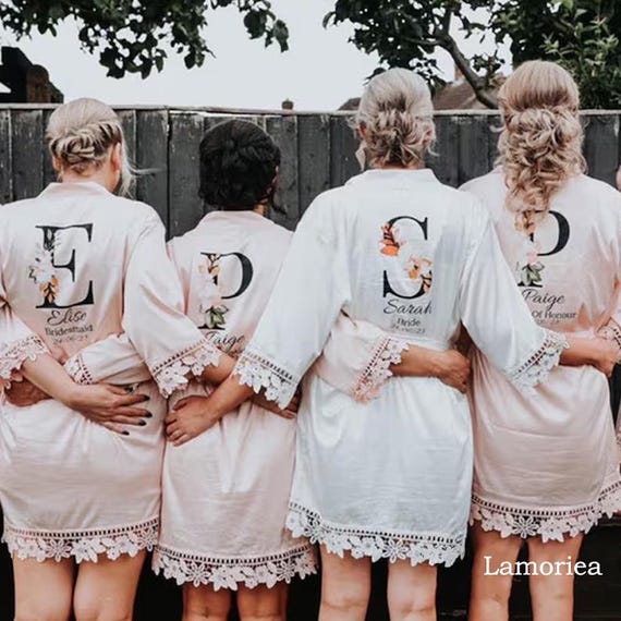 Personalised Bridesmaid Bride Robe, Wedding Dressing Gown, Floral Bridal Robe, Floral Satin Wedding Robes, White Bridal Robe, Bridal Robe
