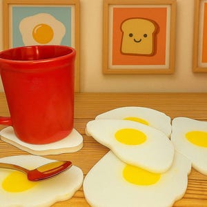 Sunny side up resin coasters/Cracked Egg Coasters/ Dopamine Decor/ Fake Food/ Unique Gift Idea, Funny Coasters/Resin Art/ Food Decor/