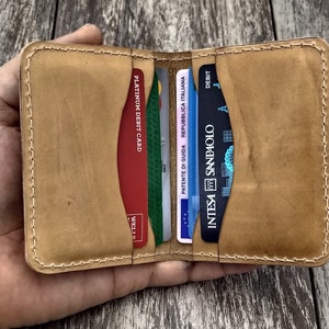 Portafoglio Porta carte in pelle personalizzato, Portafoglio in pelle dipinta con caffè, Leather bifold wallet, leather card holde