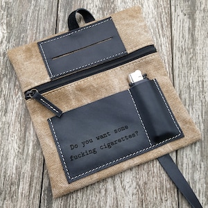 Portatabacco Personalizzabile Nome Messaggio in vera pelle e cotone canvas con cerniera, Astuccio porta tabacco, cartine, filtri e accendino