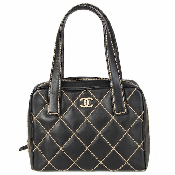 56422 auth CHANEL black leather BEIGE QUILT stitch