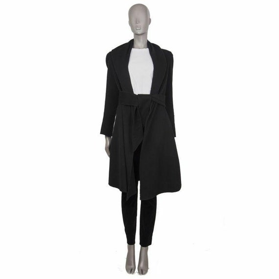 56658 auth DONNA KARAN black cashmere Belted Shawl