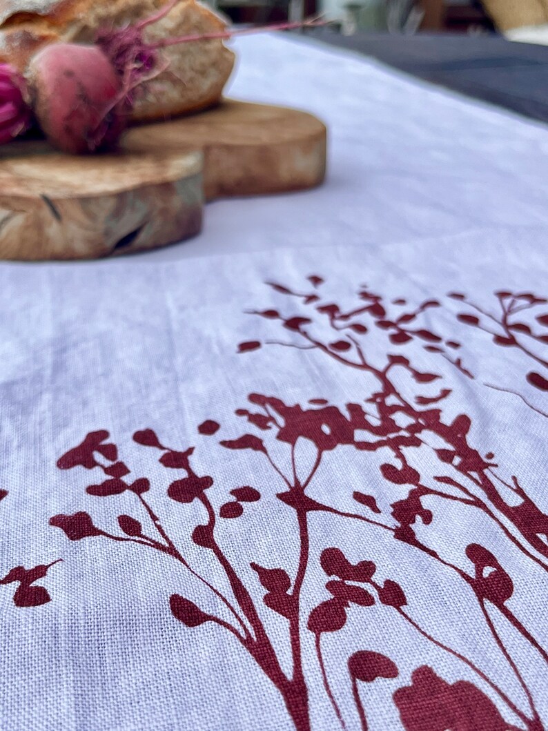 Leinen-Tischläufer in rosa mit zarten Zweigen von Hand bedruckt, 100% Leinen, Siebdruck, Tischdecke, skandinavisch Wohnen Bild 5