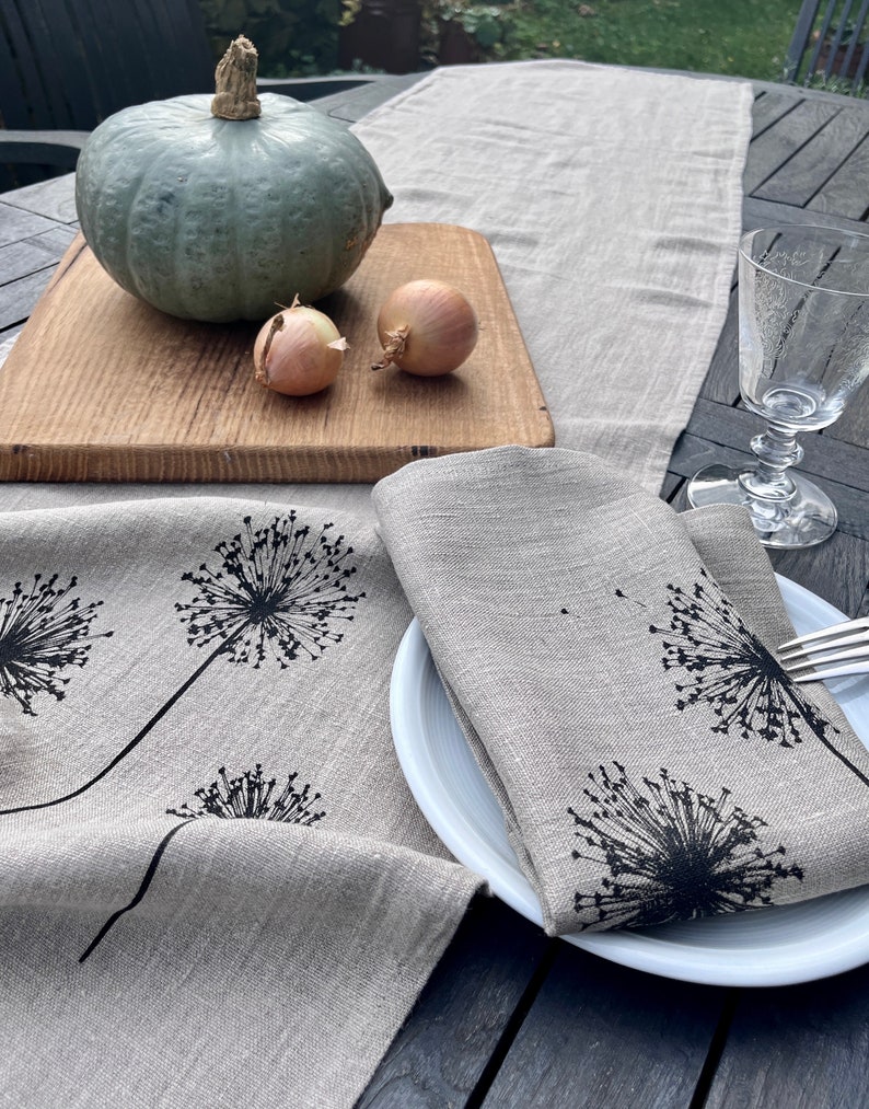 Leinen-Tischläufer natur / beige mit Gräser /Allium-Motiv in schwarz, 100% Leinen, Siebdruck, Tischdecke, skandinavisch Wohnen Bild 10