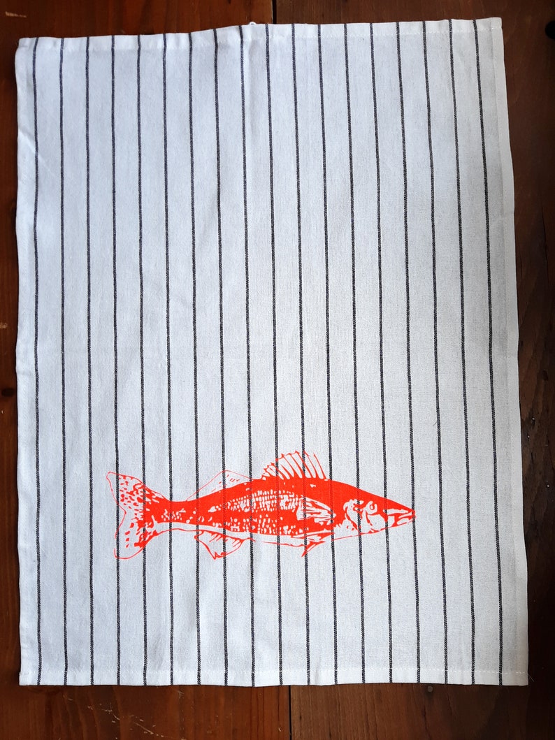 Geschirrtuch Siebdruck Neon rot schwarz weiß gestreift mitFisch