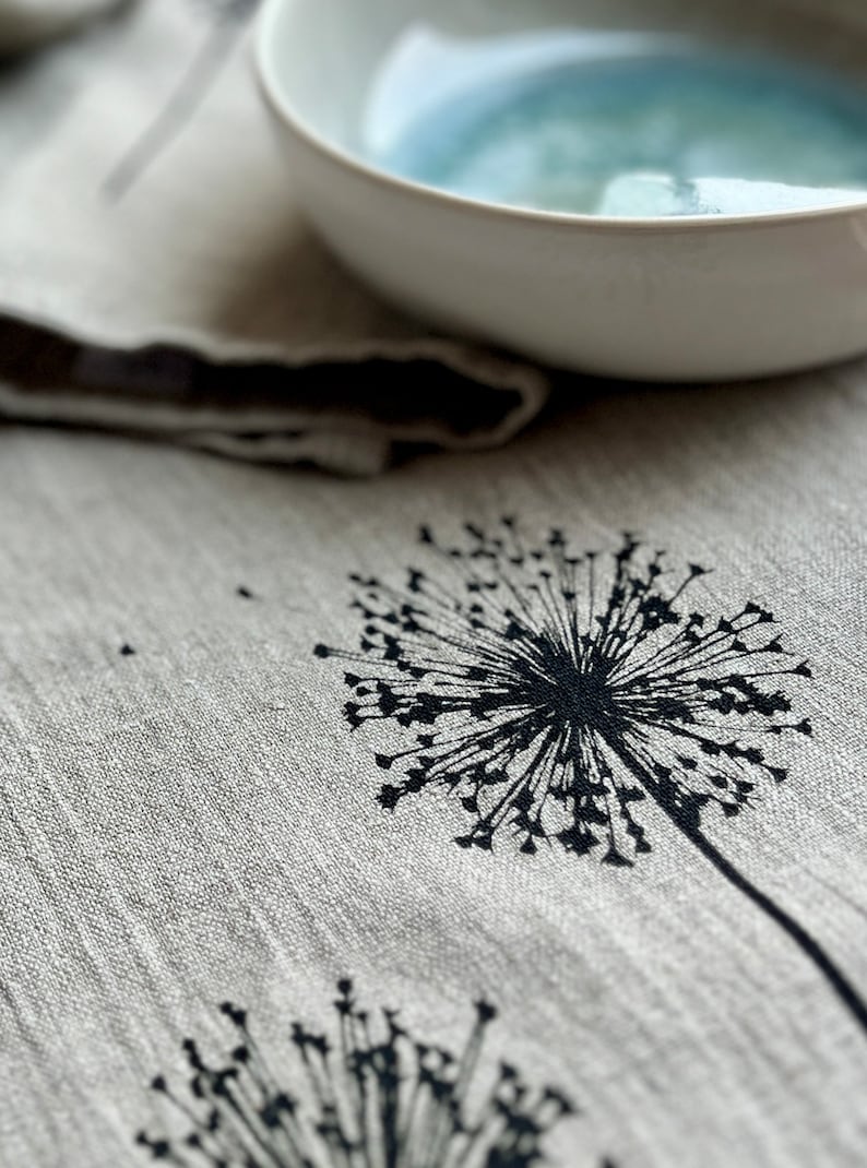 Leinen-Tischläufer natur / beige mit Gräser /Allium-Motiv in schwarz, 100% Leinen, Siebdruck, Tischdecke, skandinavisch Wohnen Bild 3