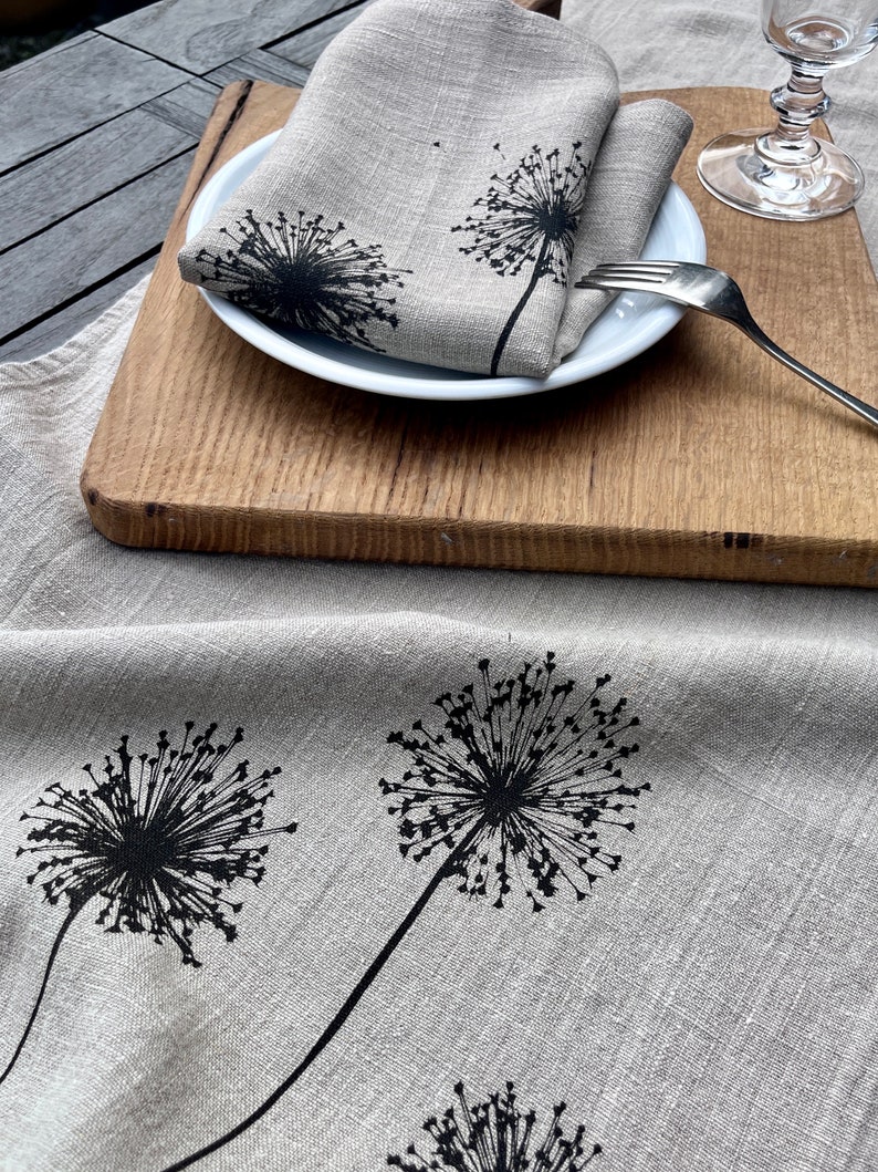 Leinen-Tischläufer natur / beige mit Gräser /Allium-Motiv in schwarz, 100% Leinen, Siebdruck, Tischdecke, skandinavisch Wohnen Bild 6