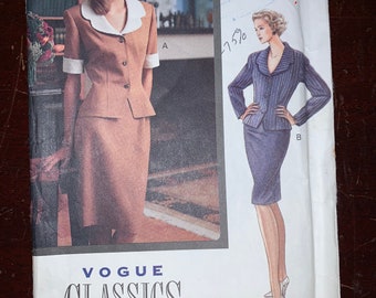 Sizes 6-8-10 bust 30.5-32.5 Vogue 7745 Very Easy classic retro 1950s suit pattern UNCUT