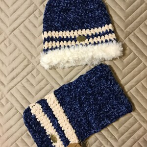 Handmade Crochet Hat & Scarf/Velvety