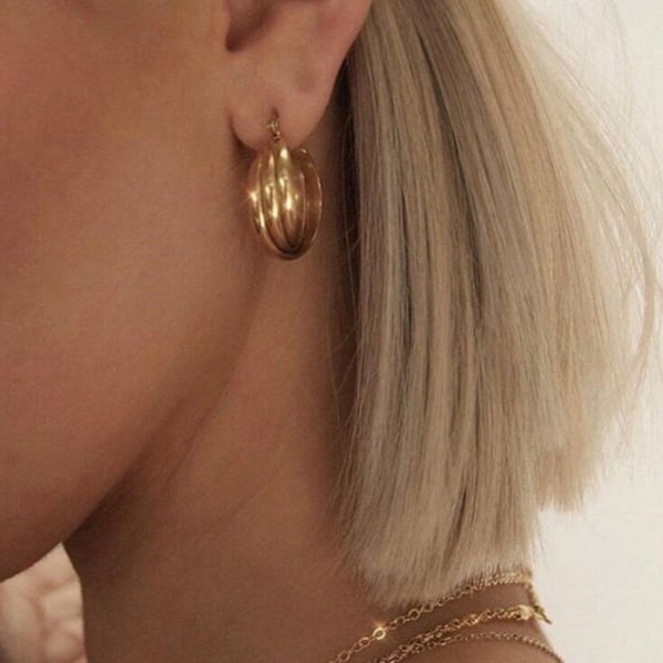 créoles dorées torsade plaqué or boucle d'oreilles / minimalist style / Twisted hoops huggie earrings gold plated