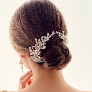 Bridal Hair Comb, Rhinestone Wedding Comb, Pearl Hair Accessory, Floral Hair Piece, Bridal Headpiece, Rhinestone Comb, Hair Jewelry bridal