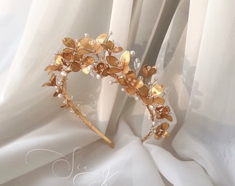 Gold wedding crown with Flowers and pearls, Floral diadem