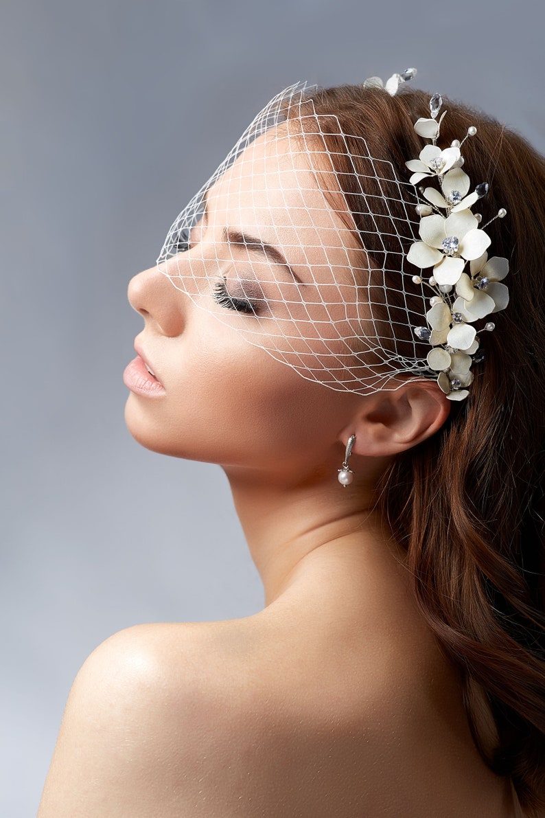 Wedding Birdcage veil with ivory flowers, Headband Birdcage veil image 2
