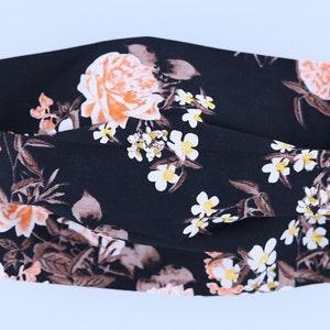 Mondkapje uitwasbaar van katoen 2 laags met elastiek - Zwart - Bloemen