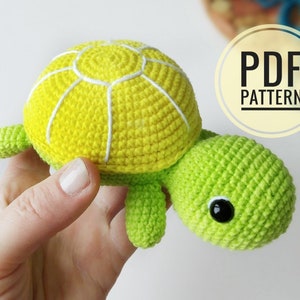 Crochet turtle pattern, tiny turtle crochet pattern do not have sewn parts