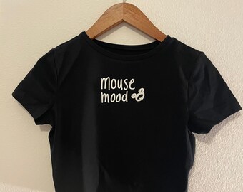 Chemise ou haut court inspiré par l'humeur de la souris