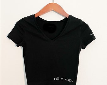 full of magic crop top V-NECK