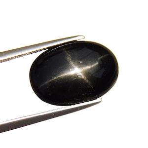 Wunderschöner 4 Strahlen Schwarzer Stern Cabochon, AAA Grade Diopsid Black Star Edelstein, März Birthstone, Oval Form Schwarzer Stern, Loser Schwarzer Stern