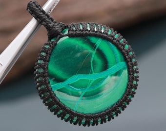 Natural Malachite Pendant 119 Ct Round Green Gemstone Macrame Necklace Unisex Jewelry