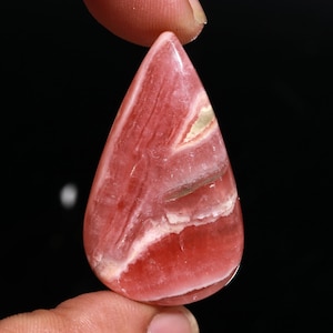 Pièce de collection de rhodochrosite Gemy Freeform, spécimen de rhodochrosite argentine, cristaux rares, cadeau en cristal, pierre précieuse de créateur pour bague