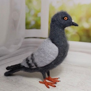 Pigeon woolen Pigeon, felted Pigeon, woolen bird, felted bird. toy bird