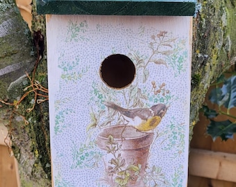 Decoupage Birdhouse: Shabby Chic Garden Nesting Box