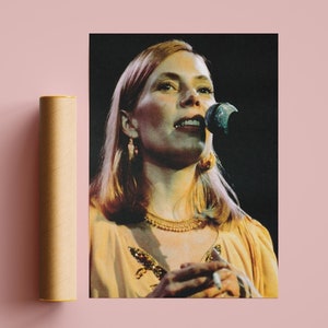 Joni Mitchell Poster, Joni Mitchell Vintage Poster, Joni Mitchell Retro Poster auf der Bühne, Anfang der 1970er Jahre