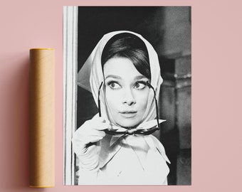 Audrey Hepburn Poster - Audrey Hepburn Print - Audrey Hepburn Vintage Poster - retro wall art - Audrey Hepburn photo print