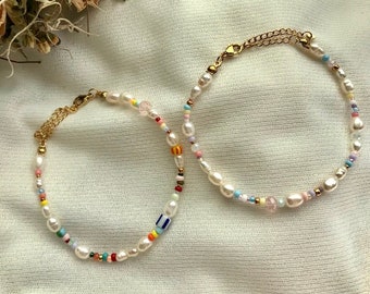 Handmade colorful pearl bracelets made of freshwater pearls/ pearl jewelry/ colorful jewelry/friendship bracelets/girlfriend gift/bracelets